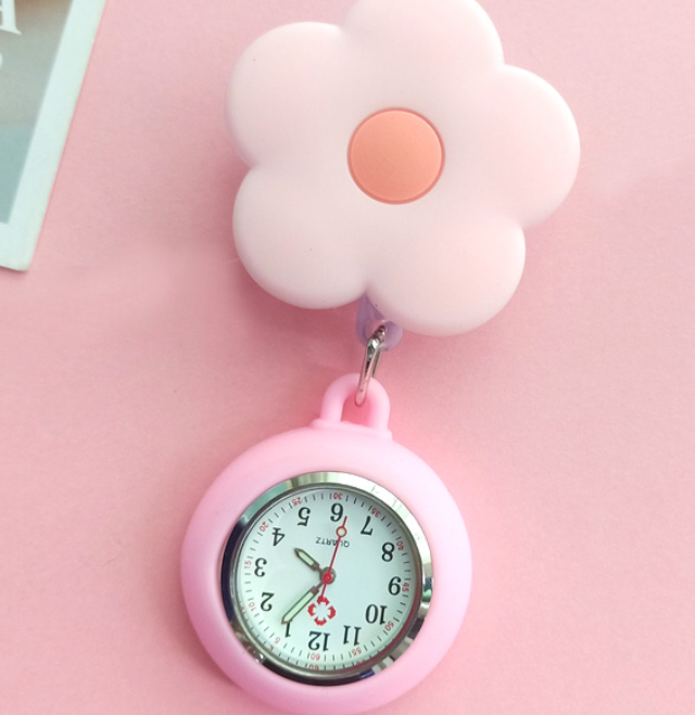 可爱花朵可拉伸易缩拉扣护士表医生胸表学生挂表硅胶怀表